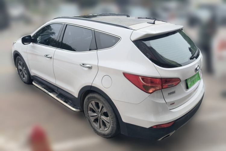 Used Hyundai Santa Fe 2015 2.4L Automatic Two-Wheel Drive Smart Version 5 Seats Rear Left 45 Deg