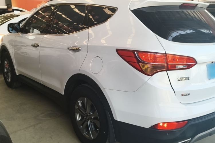 Used Hyundai Santa Fe 2015 2.0T Automatic Two-Wheel Drive Smart Version 5 Seats Rear Left 45 Deg
