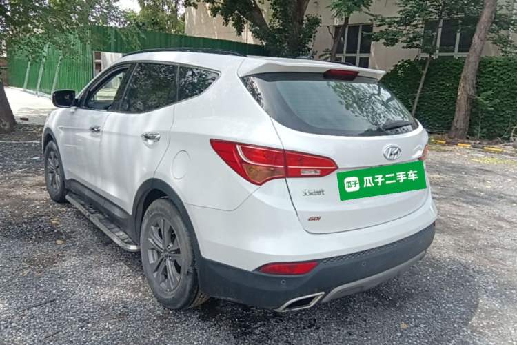 Used Hyundai Santa Fe 2015 2.4L Automatic Two-Wheel Drive Smart Version 5 Seats Rear Left 45 Deg