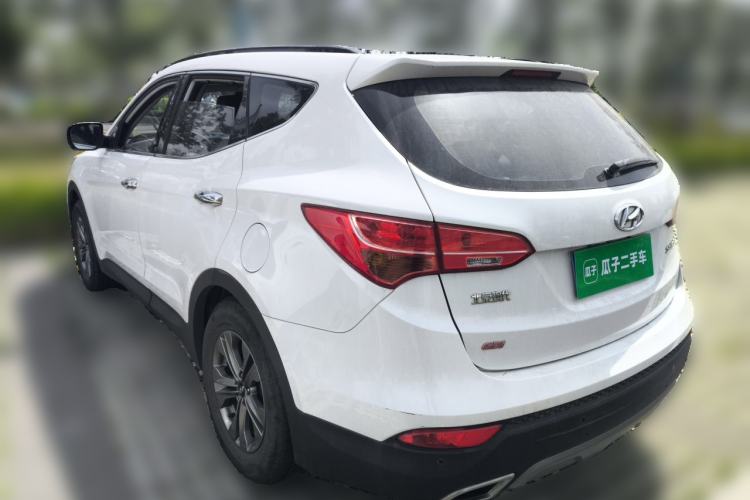 Used Hyundai Santa Fe 2015 2.4L Automatic Two-Wheel Drive Smart Version 5 Seats Rear Left 45 Deg