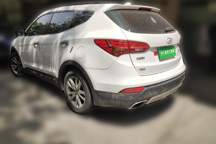 Used Hyundai Santa Fe 2015 2.0T Automatic 4x4 Top-Grade 7-Seater Rear Left 45 Deg