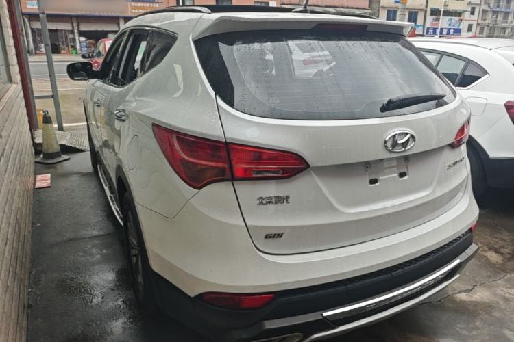 Used Hyundai Santa Fe 2015 2.4L Automatic Two-Wheel Drive Smart Version 5 Seats Rear Left 45 Deg