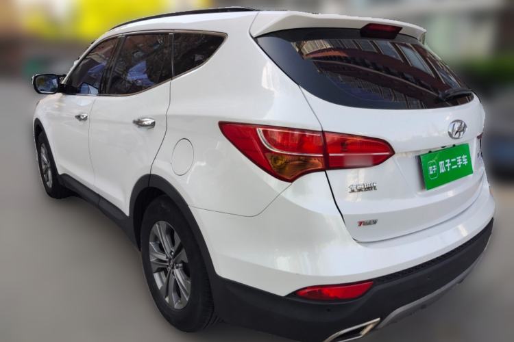 Used Hyundai Santa Fe 2015 2.0T Automatic Two-Wheel Drive Smart Version 5 Seats Rear Left 45 Deg