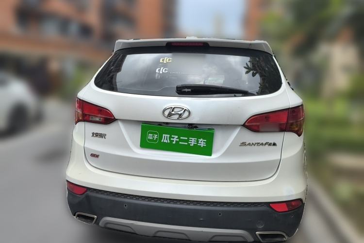 Used Hyundai Santa Fe 2015 2.4L Automatic Two-Wheel Drive Smart Version 5 Seats Rear