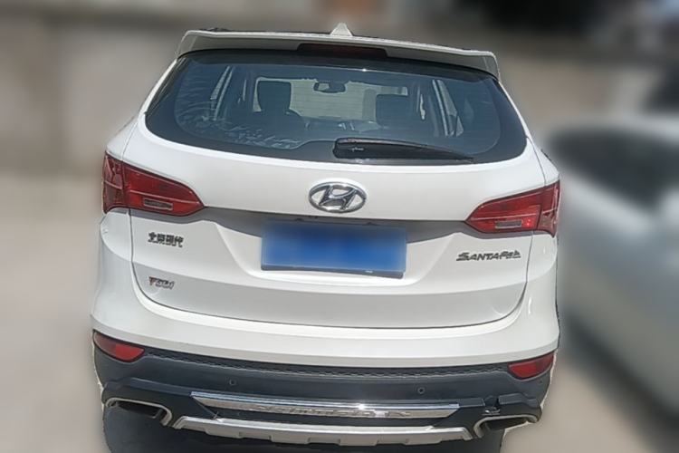 Used Hyundai Santa Fe 2015 2.0T Automatic Two-Wheel Drive Smart Version 5 Seats Rear