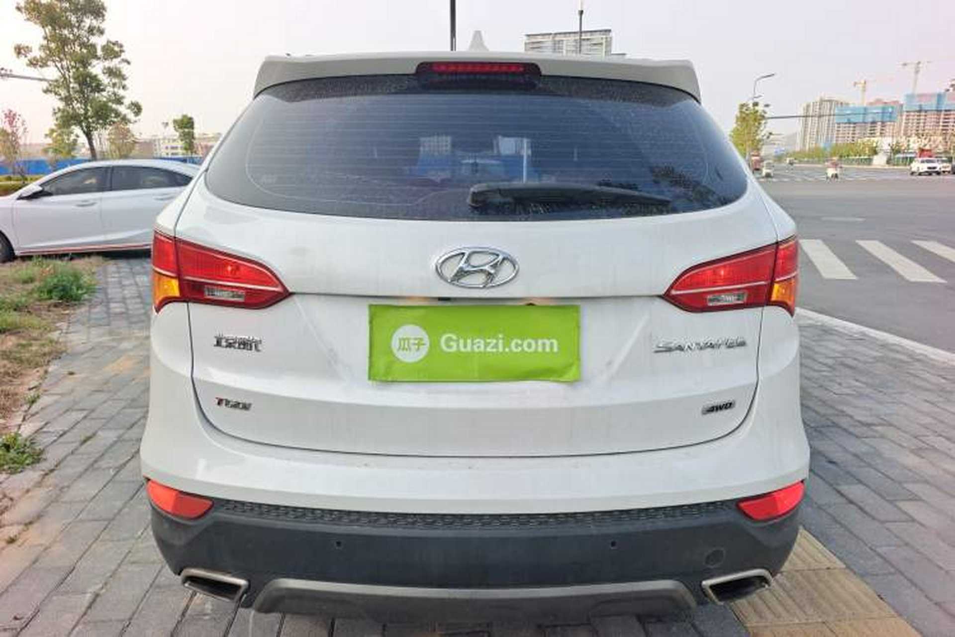 Used Hyundai Santa Fe 2015 2.0T Automatic Two-Wheel Drive Smart Version 5 Seats Rear