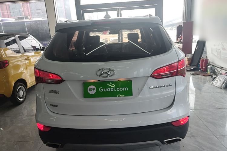 Used Hyundai Santa Fe 2015 2.0T Automatic Two-Wheel Drive Smart Version 5 Seats Rear
