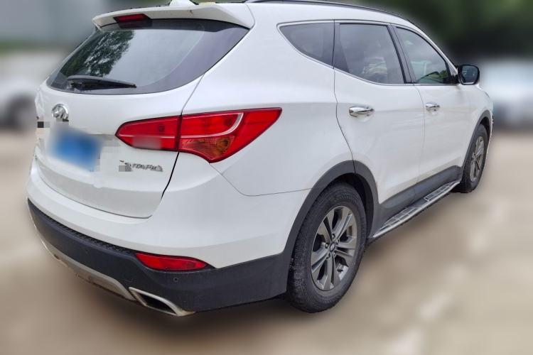 Used Hyundai Santa Fe 2015 2.4L Automatic Two-Wheel Drive Smart Version 5 Seats Rear Right 45 Deg