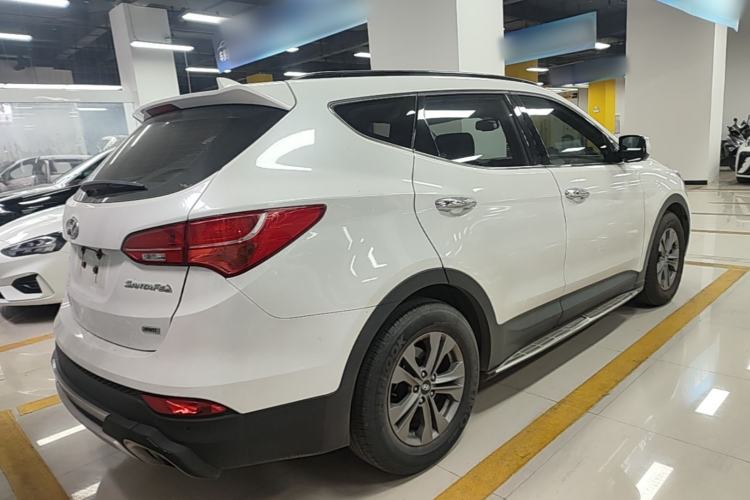 Used Hyundai Santa Fe 2015 2.0T Automatic All-Wheel Drive Smart Version 5 Seats Rear Right 45 Deg