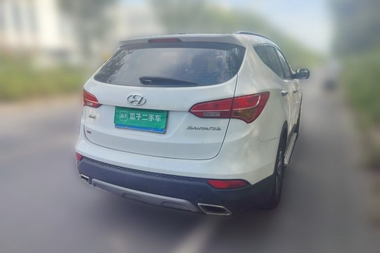 Used Hyundai Santa Fe 2015 2.4L Automatic Two-Wheel Drive Smart Version 5 Seats Rear Right 45 Deg