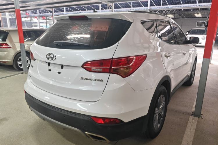 Used Hyundai Santa Fe 2015 2.0T Automatic Two-Wheel Drive Comfort Version 5 Seats Rear Right 45 Deg