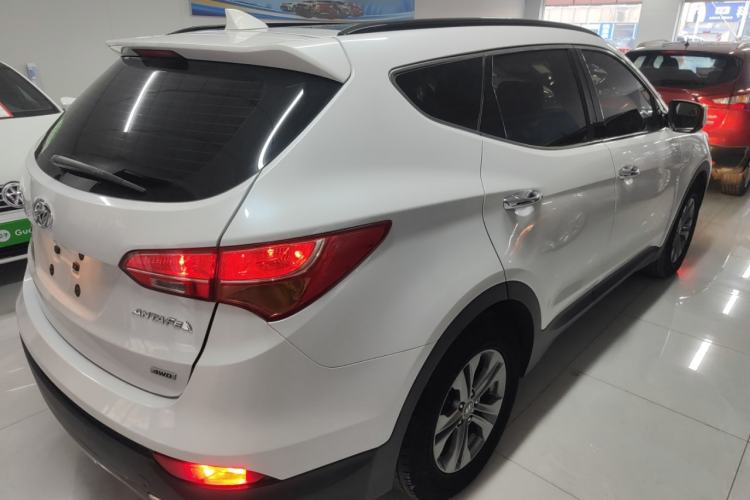Used Hyundai Santa Fe 2015 2.0T Automatic All-Wheel Drive Smart Version 5 Seats Rear Right 45 Deg