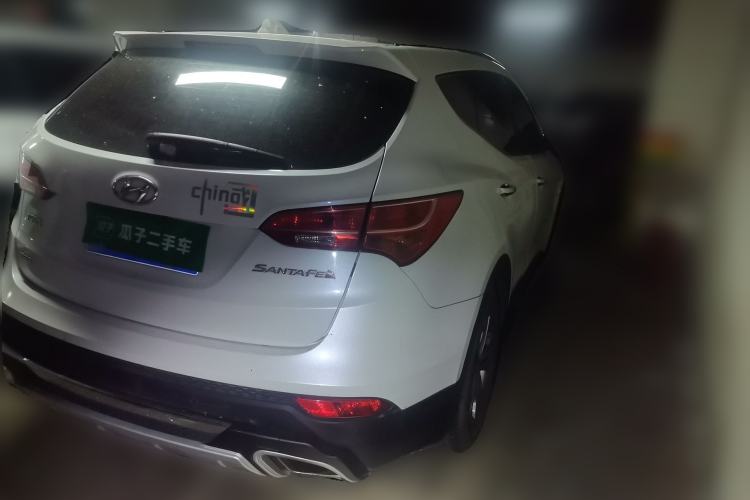 Used Hyundai Santa Fe 2015 2.0T Automatic Two-Wheel Drive Smart Version 5 Seats Rear Right 45 Deg