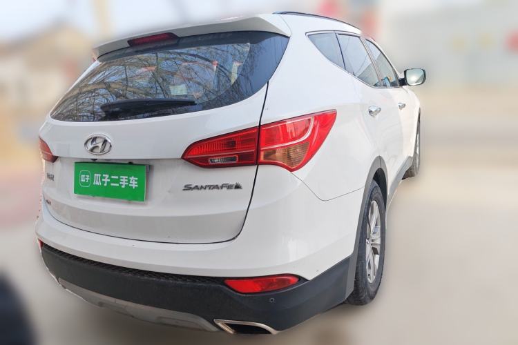 Used Hyundai Santa Fe 2015 2.4L Automatic Two-Wheel Drive Smart Version 5 Seats Rear Right 45 Deg