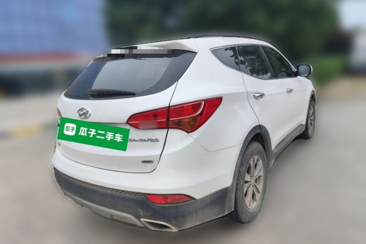 Used Hyundai Santa Fe 2015 2.4L Automatic All-Wheel Drive Smart Version 5 Seats Rear Right 45 Deg