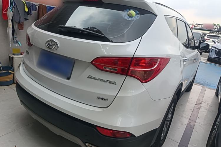 Used Hyundai Santa Fe 2015 2.0T Automatic 4x4 Smart 7-Seater Rear Right 45 Deg