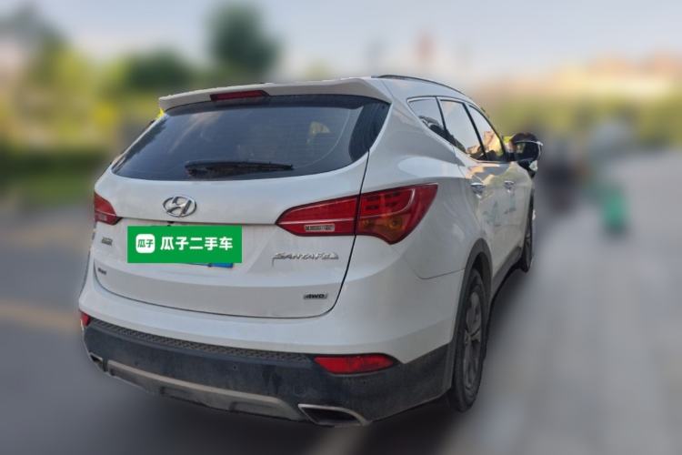 Used Hyundai Santa Fe 2015 2.0T Automatic All-Wheel Drive Smart Version 5 Seats Rear Right 45 Deg