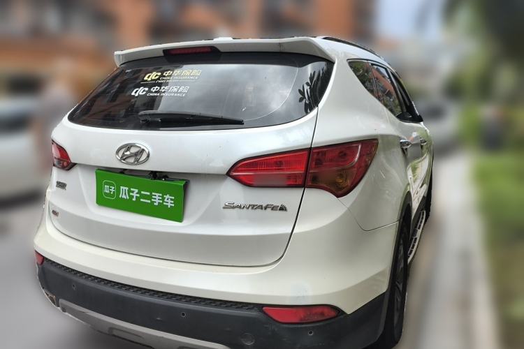 Used Hyundai Santa Fe 2015 2.4L Automatic Two-Wheel Drive Smart Version 5 Seats Rear Right 45 Deg