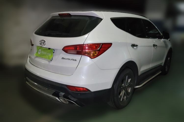 Used Hyundai Santa Fe 2015 2.4L Automatic Two-Wheel Drive Smart Version 5 Seats Rear Right 45 Deg