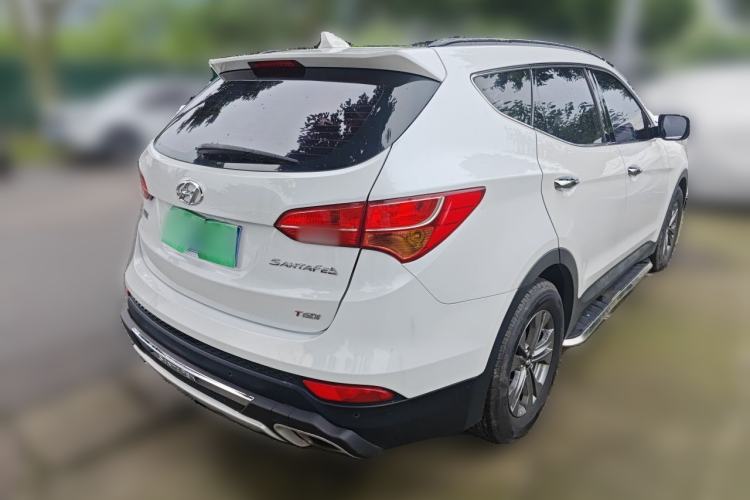 Used Hyundai Santa Fe 2015 2.0T Automatic Two-Wheel Drive Smart Version 5 Seats Rear Right 45 Deg