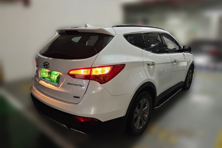 Used Hyundai Santa Fe 2015 2.0T Automatic 4x4 Smart 7-Seater Rear Right 45 Deg