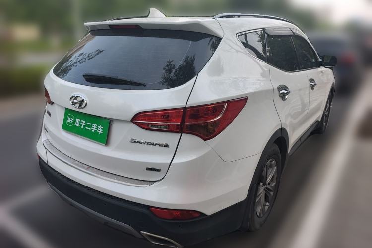 Used Hyundai Santa Fe 2015 2.0T Automatic 4x4 Smart 7-Seater Rear Right 45 Deg