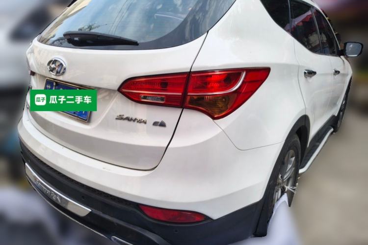 Used Hyundai Santa Fe 2015 2.0T Automatic Two-Wheel Drive Smart Version 5 Seats Rear Right 45 Deg