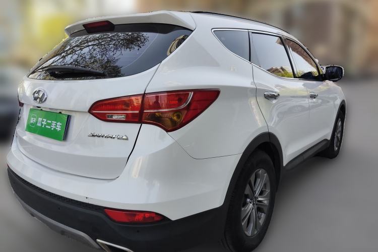 Used Hyundai Santa Fe 2015 2.0T Automatic Two-Wheel Drive Smart Version 5 Seats Rear Right 45 Deg