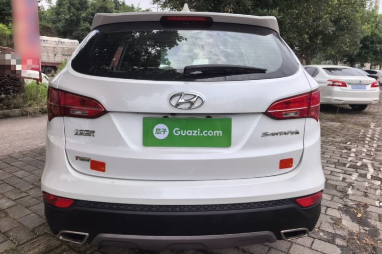 Used Hyundai Santa Fe 2015 2.0T Automatic Two-Wheel Drive Smart Version 5 Seats Rear