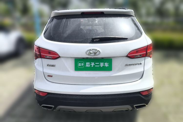 Used Hyundai Santa Fe 2015 2.4L Automatic Two-Wheel Drive Smart Version 5 Seats Rear