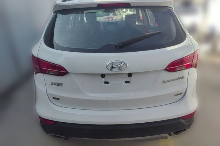 Used Hyundai Santa Fe 2015 2.4L Automatic All-Wheel Drive Smart Version 5 Seats Rear