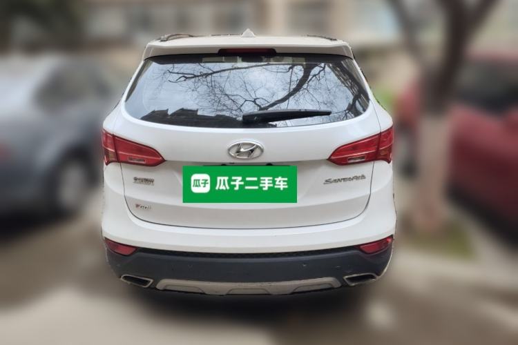 Used Hyundai Santa Fe 2015 2.0T Automatic Two-Wheel Drive Smart Version 5 Seats Rear