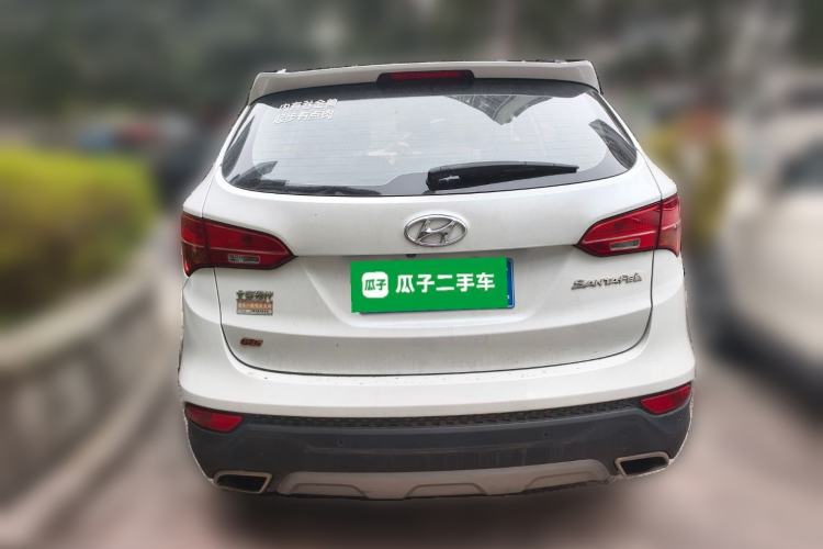 Used Hyundai Santa Fe 2015 2.4L Automatic Two-Wheel Drive Smart Version 5 Seats Rear