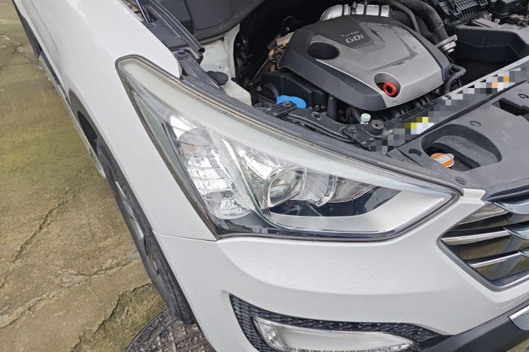 Used Hyundai Santa Fe 2015 2.0T Automatic Two-Wheel Drive Smart Version 5 Seats Right Front Headlight