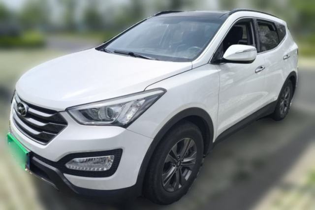 Used Hyundai Santa Fe 2015 2.4L Automatic Two-Wheel Drive Smart Version 5 Seats