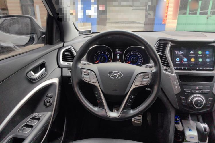 Used Hyundai Santa Fe 2015 2.0T Automatic All-Wheel Drive Smart Version 5 Seats Steering Wheel
