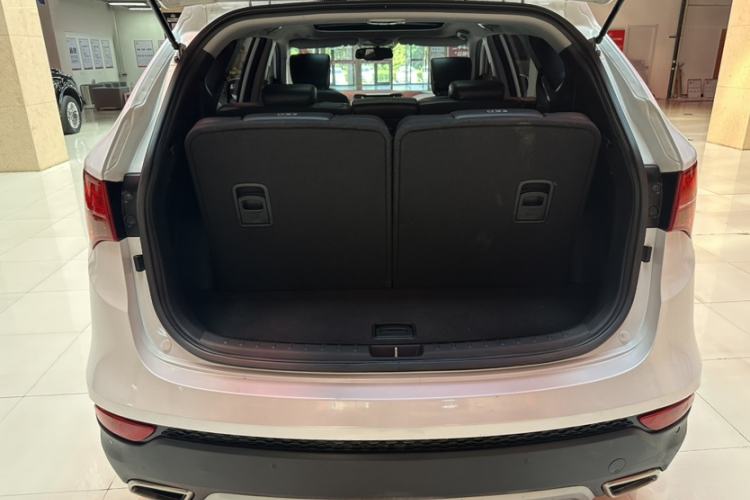 Used Hyundai Santa Fe 2015 2.0T Automatic 4x4 Smart 7-Seater Trunk