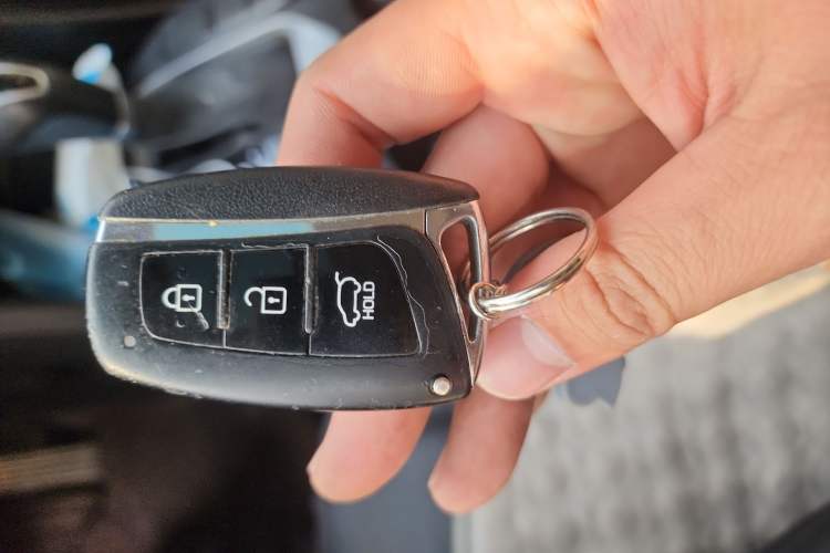 Used Hyundai Santa Fe 2015 2.0T Automatic Two-Wheel Drive Smart Version 5 Seats Vehicle Key