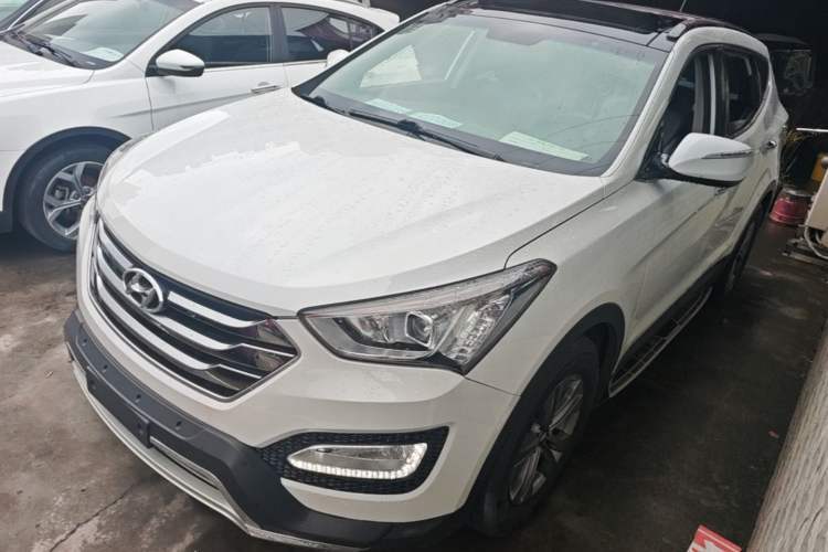 Used Hyundai Santa Fe 2015 2.4L Automatic Two-Wheel Drive Smart Version 5 Seats Guazi used car, China used car export, Used car for sale, Used  cars, Cheapest cars for sale