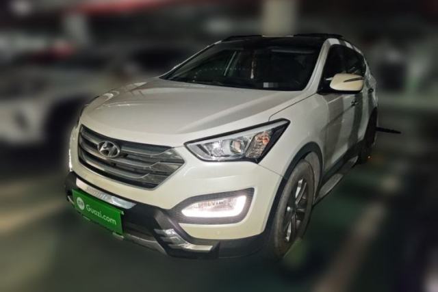 Used Hyundai Santa Fe 2015 2.0T Automatic Two-Wheel Drive Smart Version 5 Seats