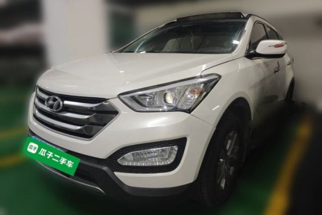 Used Hyundai Santa Fe 2015 2.4L Automatic Two-Wheel Drive Smart Version 5 Seats