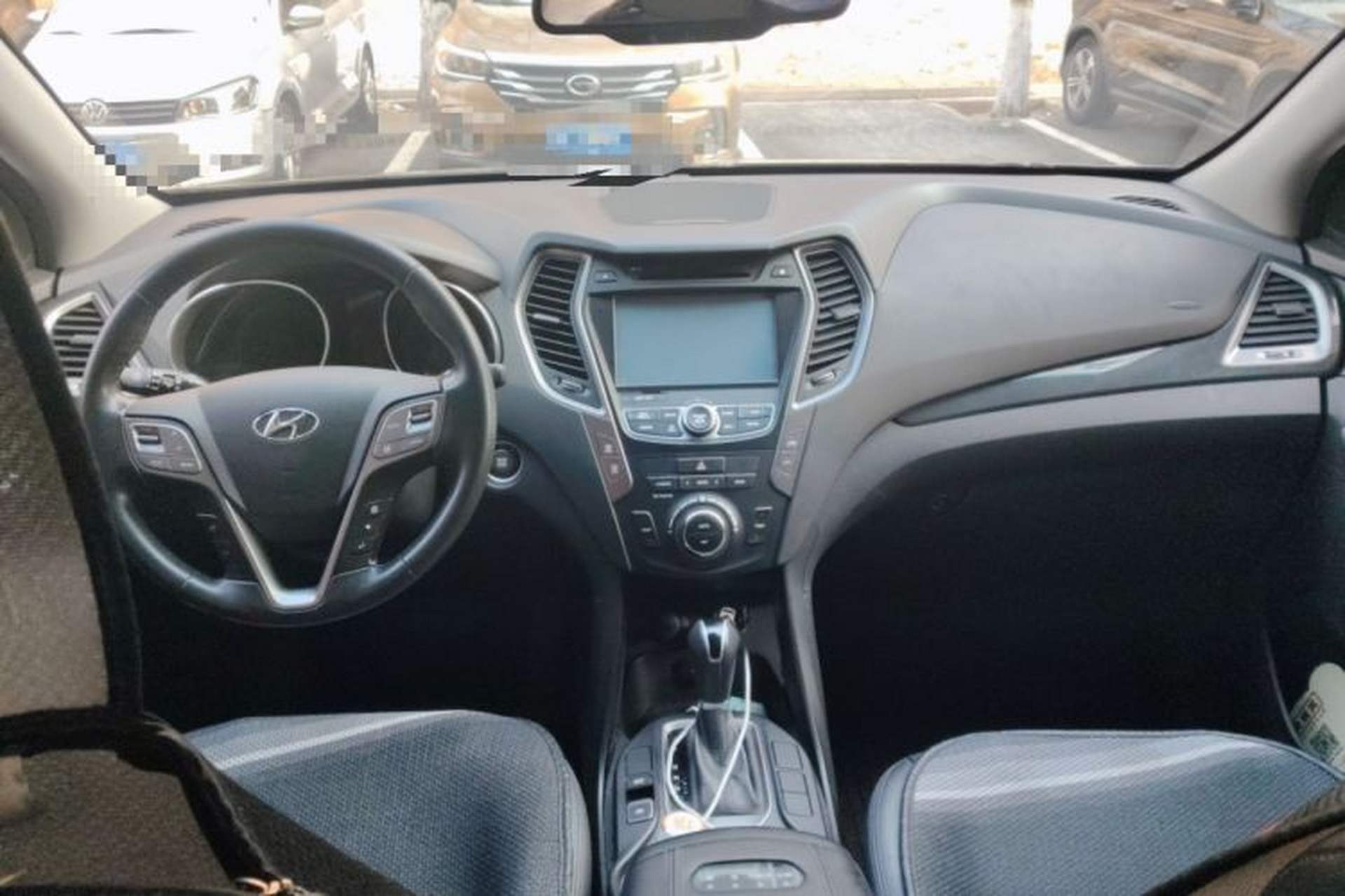 Used Hyundai Santa Fe 2015 2.0T Automatic All-Wheel Drive Smart Version 5 Seats Center Console