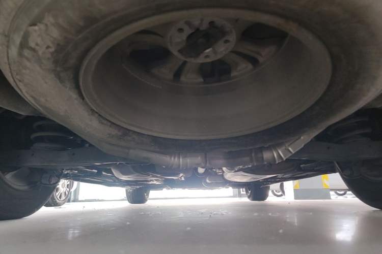 Used Hyundai Santa Fe 2015 2.0T Automatic 4x4 Smart 7-Seater Chassis Rear