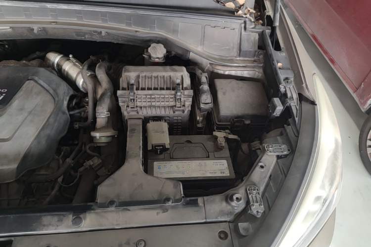 Used Hyundai Santa Fe 2015 2.0T Automatic 4x4 Smart 7-Seater Engine Bay Left