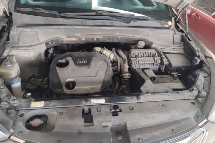 Used Hyundai Santa Fe 2015 2.0T Automatic 4x4 Smart 7-Seater Engine Bay