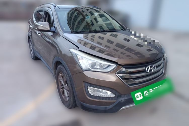 Used Hyundai Santa Fe 2015 2.0T Automatic All-Wheel Drive Smart Version 5 Seats Front Right 45 Deg