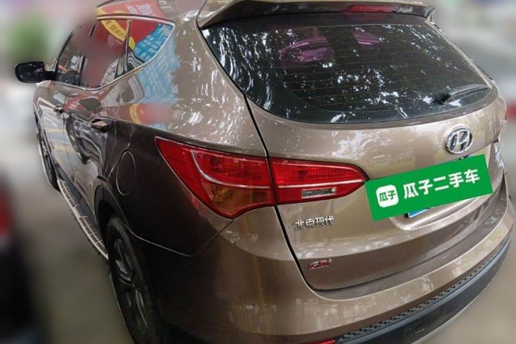 Used Hyundai Santa Fe 2015 2.4L Automatic Two-Wheel Drive Comfort Edition 5 Seats Rear Left 45 Deg