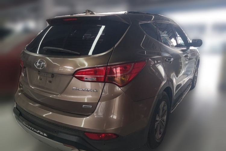 Used Hyundai Santa Fe 2015 2.0T Automatic 4x4 Smart 7-Seater Rear Right 45 Deg