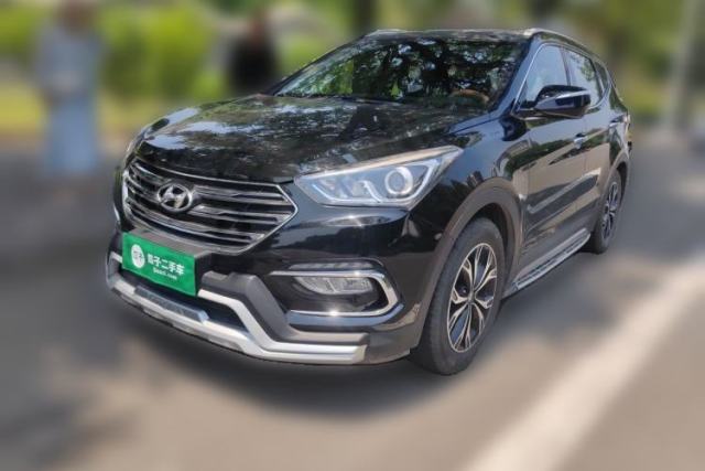 Used Hyundai Santa Fe 2017 2.0T Automatic All-Wheel Drive Smart 7-Seater