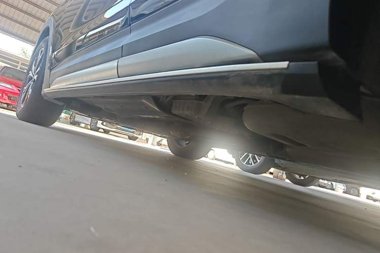 Used Hyundai Santa Fe 2017 2.0T Automatic All-Wheel Drive Smart 7-Seater Left Side Sill